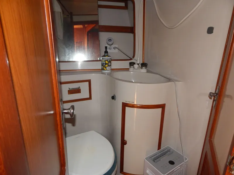 Slide: The Image of President 37 - Head - 8