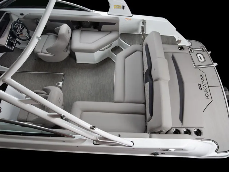 Slide: The Image of Four Winns HD3 2025 - 64