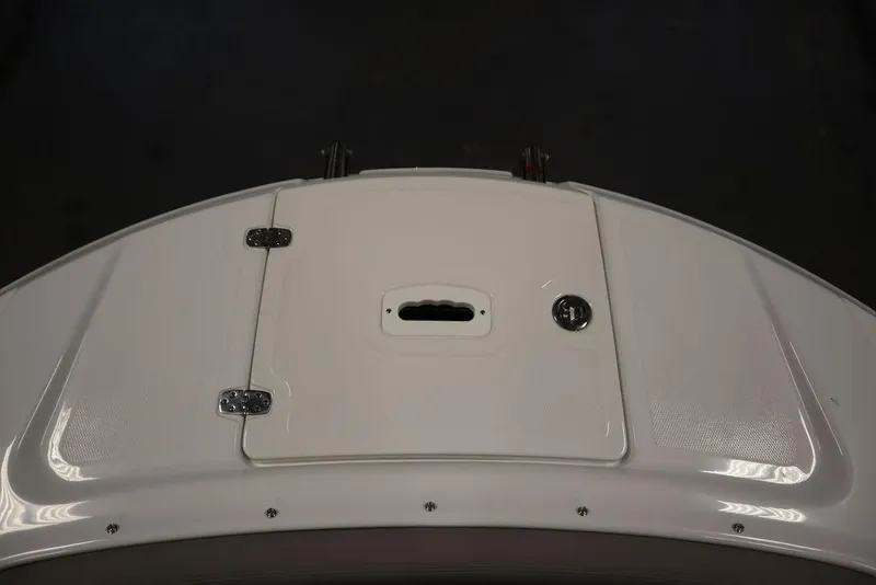 Slide: The Image of 2025 Four Winns HD3 boat deck with storage compartment and handle. - 8