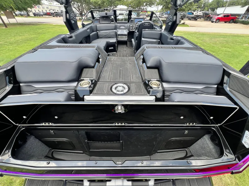 Slide: The Image of 2025 SUPRA SA 450 - Image 11 - 11