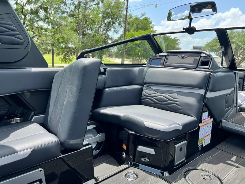 Slide: The Image of 2025 SUPRA SA 450 - Image 17 - 17