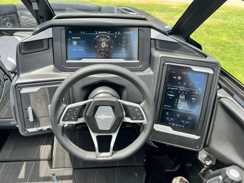 Slide: The Image of 2025 SUPRA SA 450 - Image 21 - 21