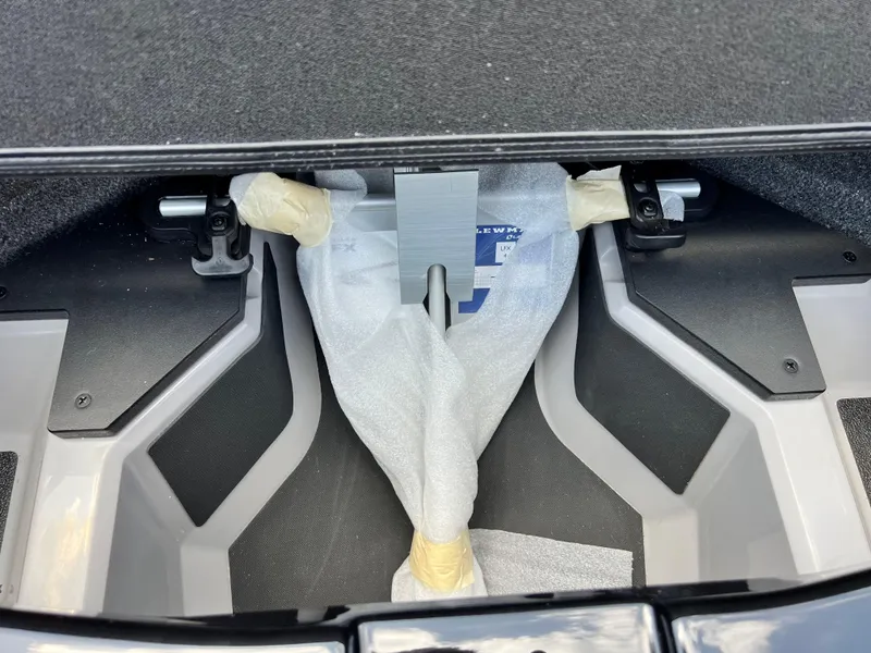 Slide: The Image of 2025 SUPRA SA 450 - Image 26 - 26