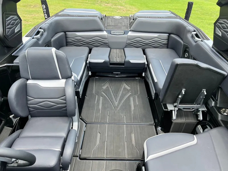 Slide: The Image of 2025 SUPRA SA 450 - Image 28 - 28