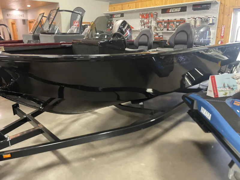 Slide: The Image of Starcraft STARFIRE 166 SC BLACKOUT 2025 - 4