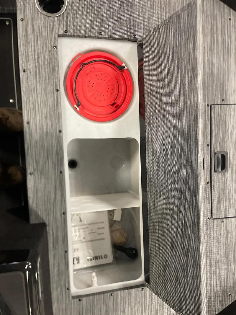 Slide: The Image of Starcraft STARFIRE 166 SC BLACKOUT 2025 - 9