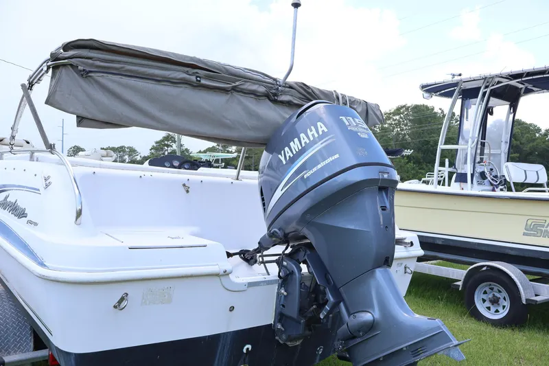 Slide: The Image of Hurricane FUN DECK 201 w/ 2006 F115 YAMAHA FOURSTROKE 1998 - 4