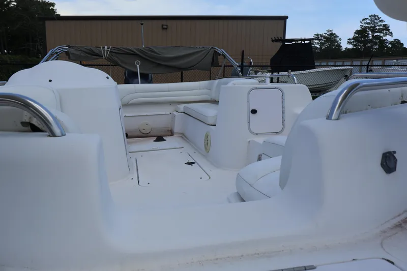 Slide: The Image of Hurricane FUN DECK 201 w/ 2006 F115 YAMAHA FOURSTROKE 1998 - 5