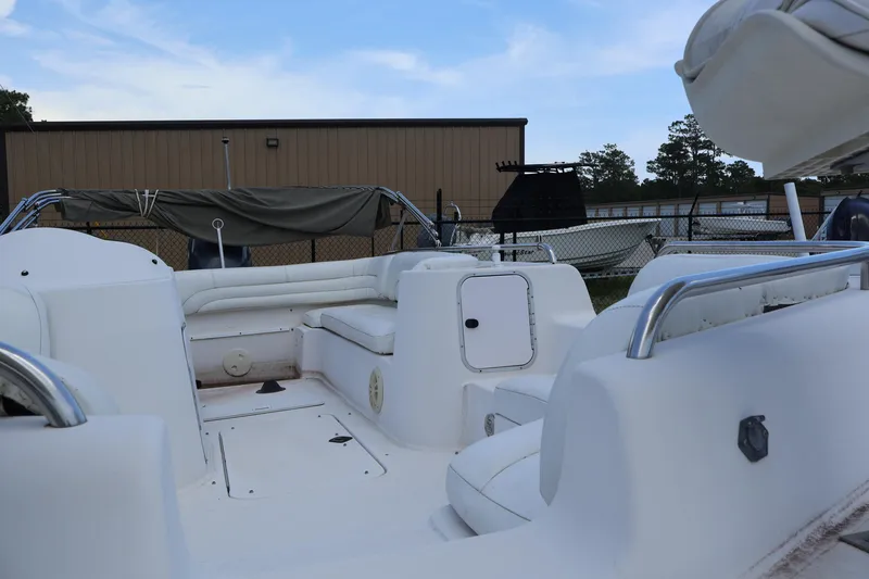 Slide: The Image of Hurricane FUN DECK 201 w/ 2006 F115 YAMAHA FOURSTROKE 1998 - 9