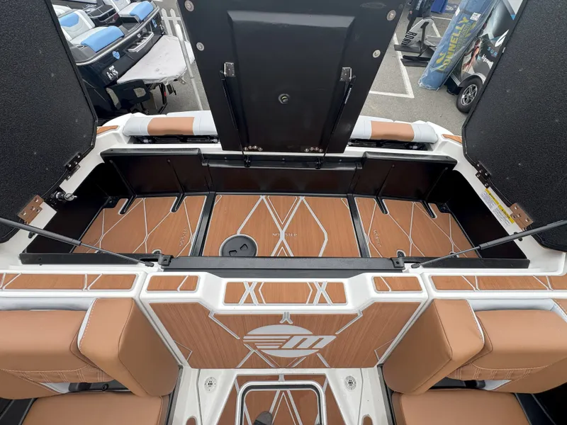 Slide: The Image of Malibu M242 2025 - 16