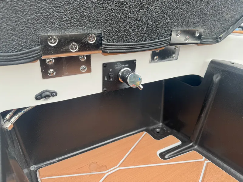 Slide: The Image of Malibu M242 2025 - 17