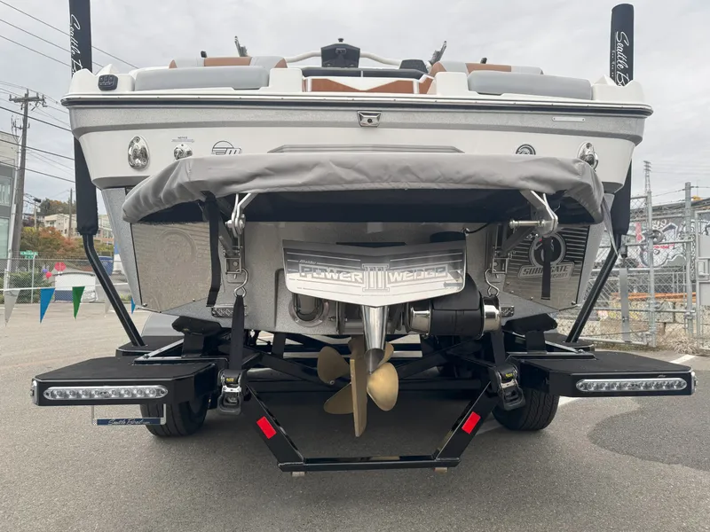 Slide: The Image of Malibu M242 2025 - 3