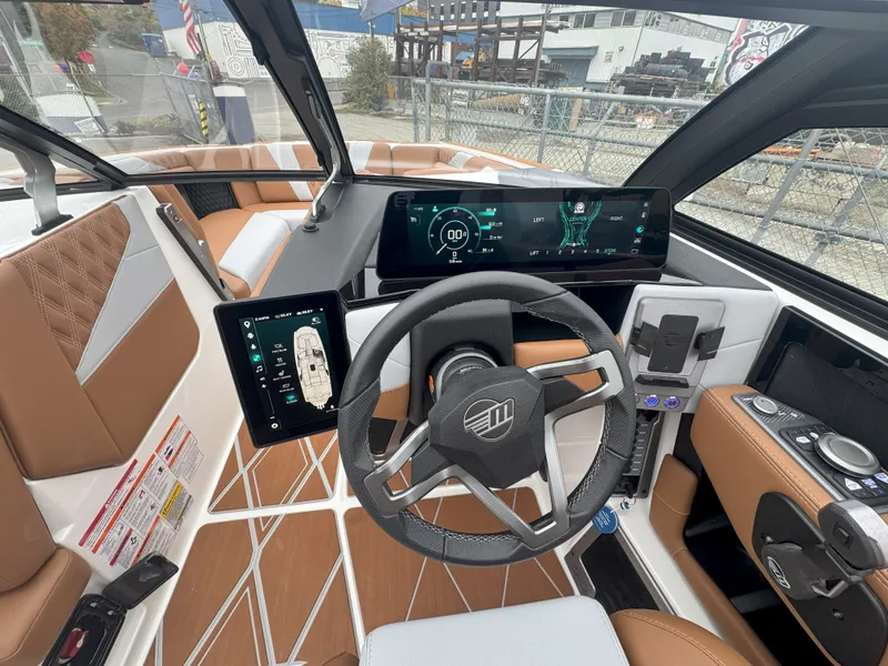 Slide: The Image of Malibu M242 2025 - 8