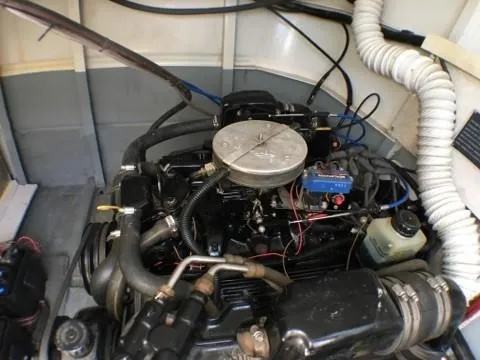 Slide: The Image of Engine compartment of a 1995 Skipperliner 52 Inter-Coastal Motor Yacht HB. - 36