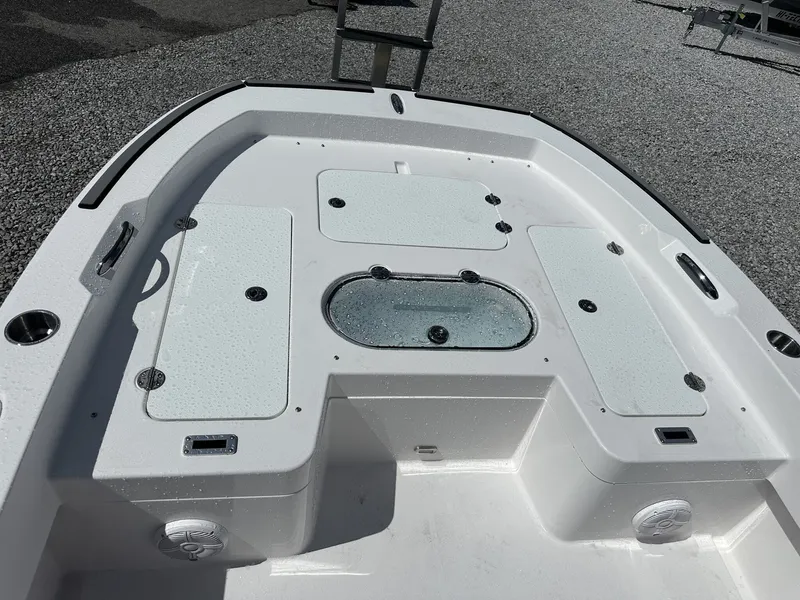 Slide: The Image of Twin Vee 22 BayCat 2026 - 8