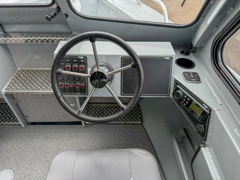 Slide: The Image of Hewescraft 210 Sea Runner ET HT 2025 - 11