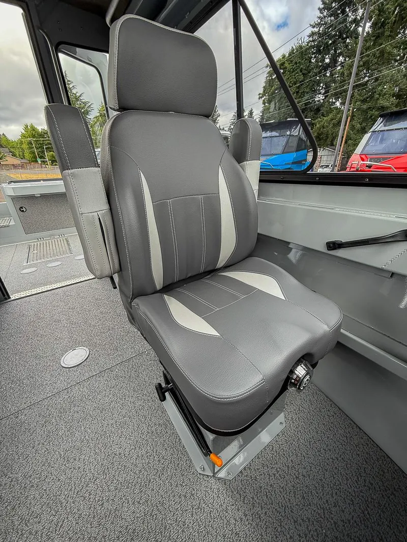 Slide: The Image of Hewescraft 210 Sea Runner ET HT 2025 - 14