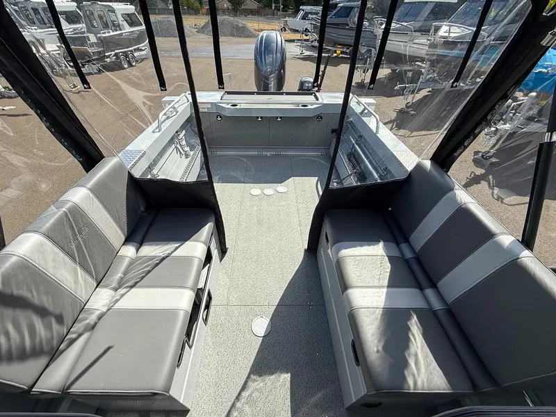 Slide: The Image of Hewescraft 200 PRO V ET 2026 - 17