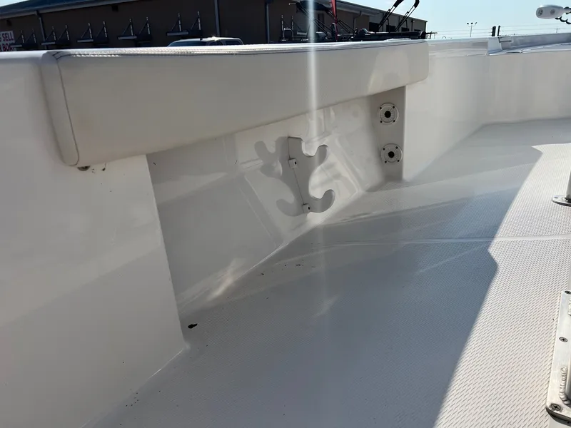 Slide: The Image of Blue Wave 2600 Pure Bay 2021 - 44