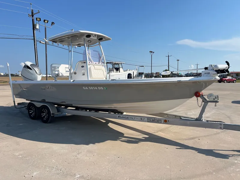 Slide: The Image of Blue Wave 2600 Pure Bay 2021 - 8