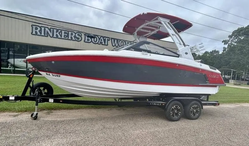 The Image of Cobalt R4 Surf 2025 - 1