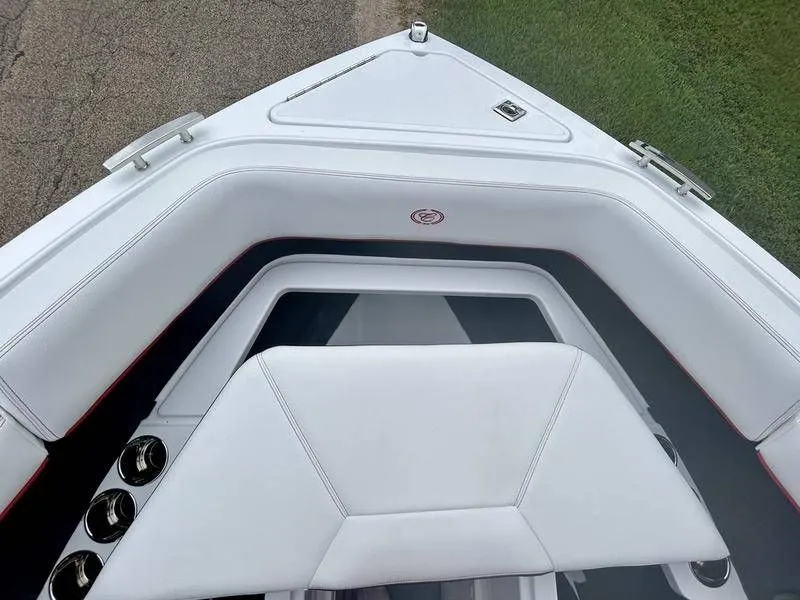 Slide: The Image of Cobalt R4 Surf 2025 - 14