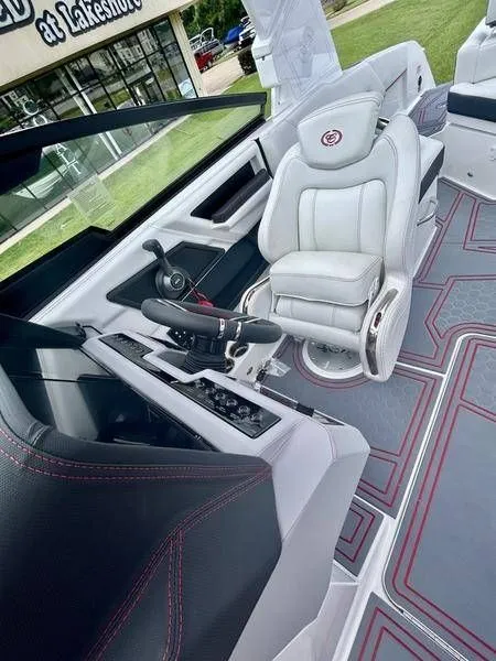 Slide: The Image of Cobalt R4 Surf 2025 - 20