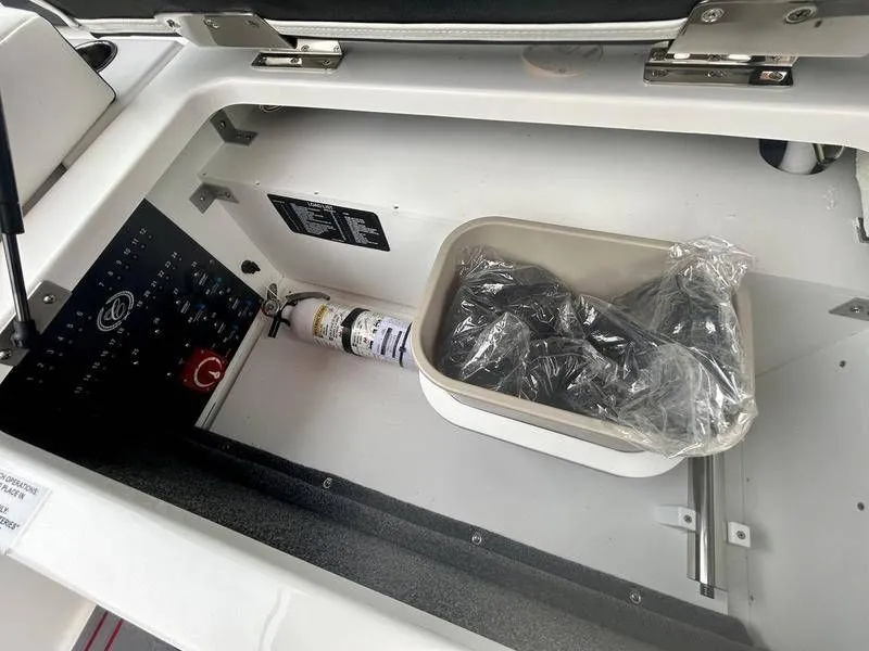 Slide: The Image of Cobalt R4 Surf 2025 - 41