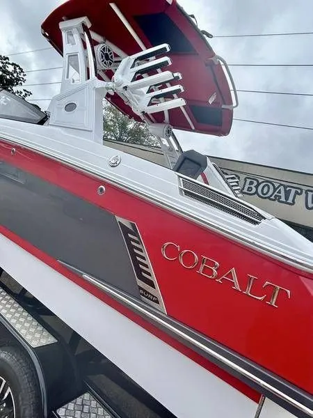 Slide: The Image of Cobalt R4 Surf 2025 - 6