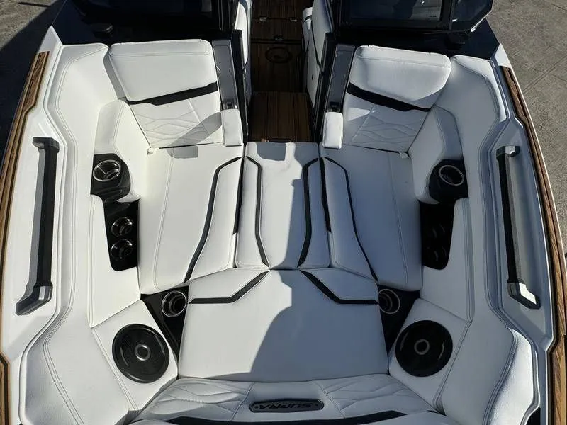 Slide: The Image of Supra SL 450 2025 - 11