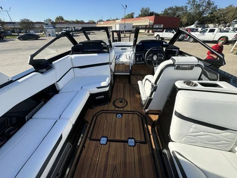 Slide: The Image of Supra SL 450 2025 - 15