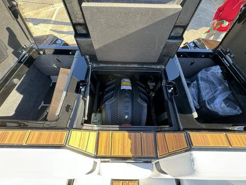 Slide: The Image of Supra SL 450 2025 - 24