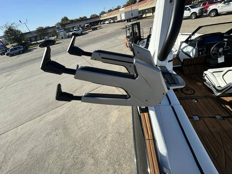 Slide: The Image of Supra SL 450 2025 - 28