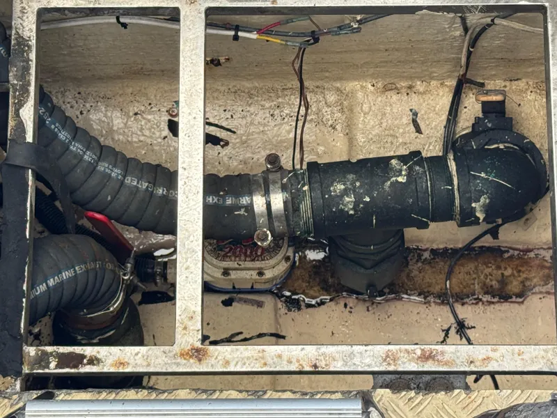 Slide: The Image of Azimut 54 1997 - 89