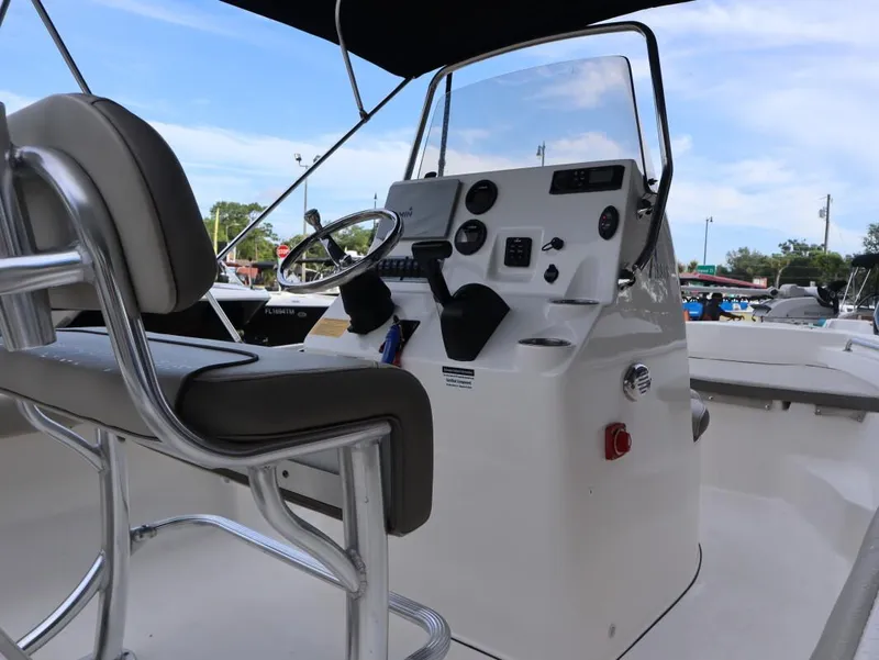 Slide: The Image of Key West Center Console 189FS 2021 - 15