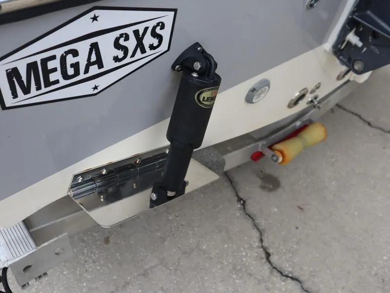 Slide: The Image of Key West Center Console 189FS 2021 - 6