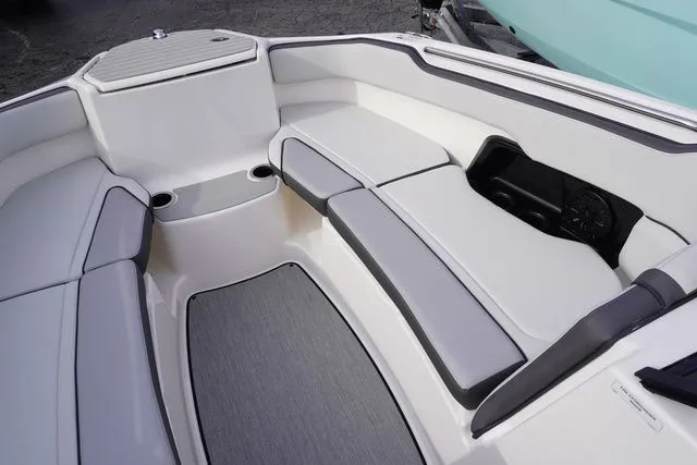 Slide: The Image of Yamaha SX250 2025 - 10