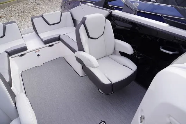 Slide: The Image of Yamaha SX250 2025 - 18