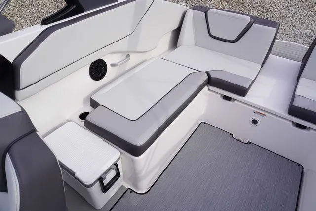 Slide: The Image of Yamaha SX250 2025 - 24