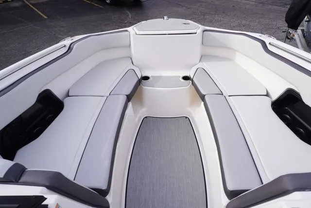 Slide: The Image of Yamaha SX250 2025 - 8