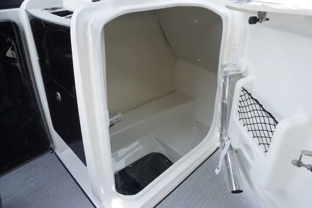 Slide: The Image of Yamaha AR250 2025 - 18