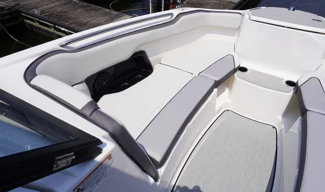 Slide: The Image of Yamaha AR250 2025 - 23