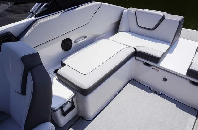 Slide: The Image of Yamaha AR250 2025 - 6