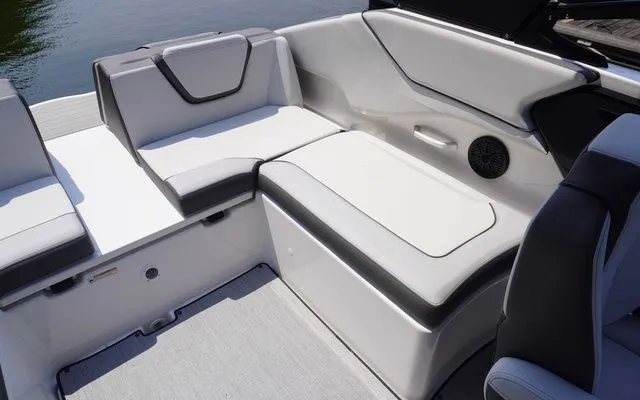 Slide: The Image of Yamaha AR250 2025 - 8