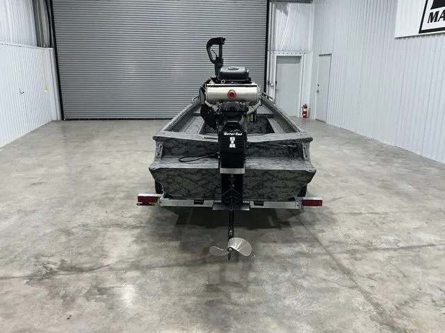 Slide: The Image of Gator-Tail 1750 Savage 2026 - 6