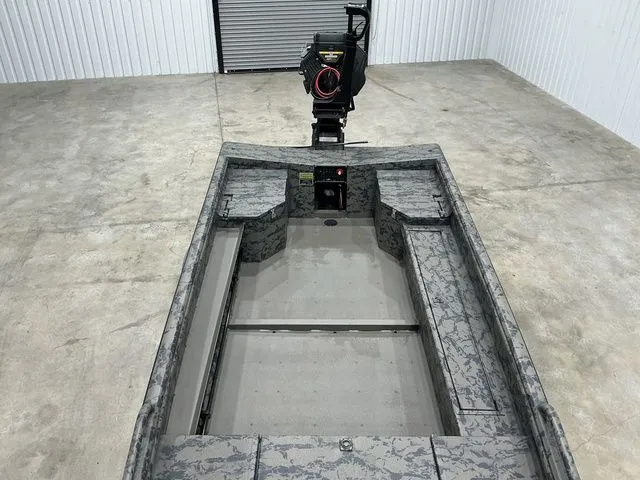 Slide: The Image of Gator-Tail 1750 Savage 2026 - 7