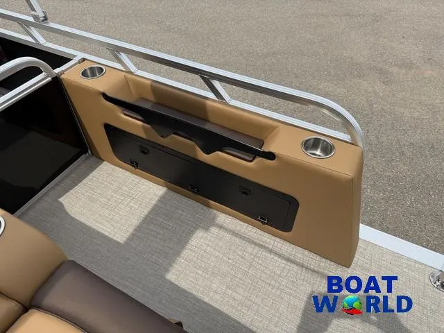 Slide: The Image of Tahoe LTZ 2385 Swingback (VRB) & Honda 4-Stroke EFI 2025 - 26