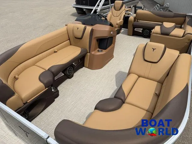 Slide: The Image of Tahoe LTZ 2385 Swingback (VRB) & Honda 4-Stroke EFI 2025 - 33