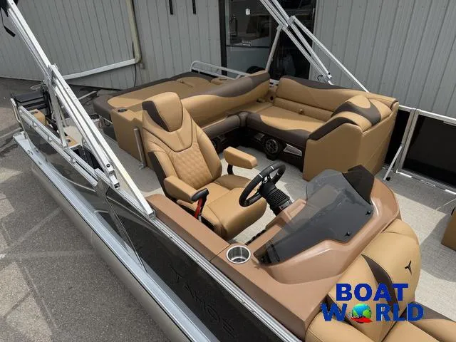 Slide: The Image of Tahoe LTZ 2385 Swingback (VRB) & Honda 4-Stroke EFI 2025 - 4