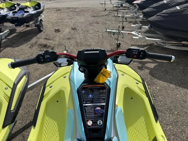 Slide: The Image of Yamaha JetBlaster PRO 2-Up 2025 - 6